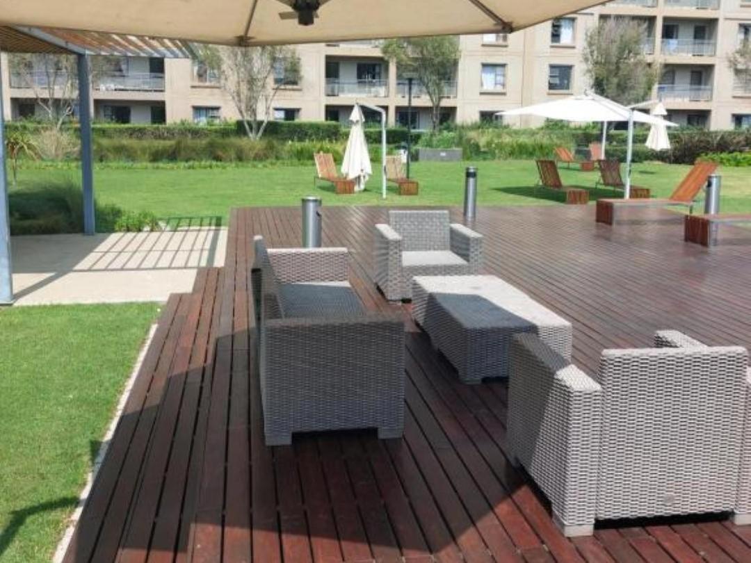 Emabheleni Executive Suites Westpoint Johannesburg Buitenkant foto